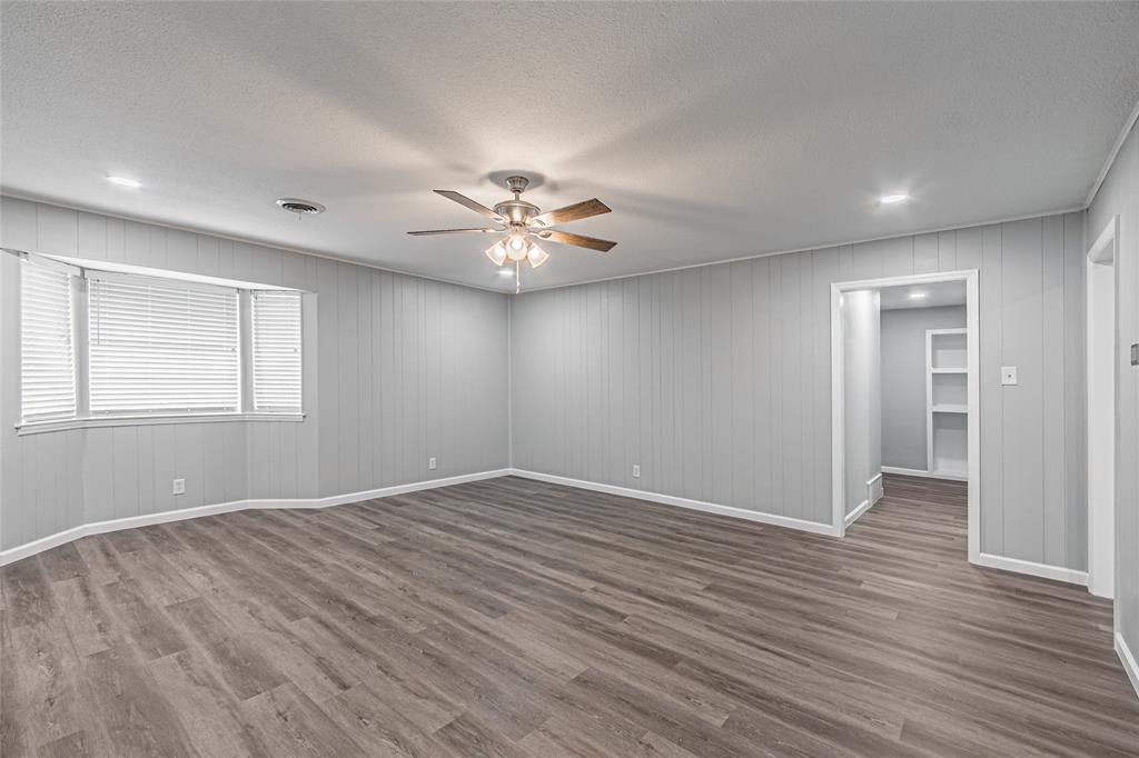 1205 Navaho Street Arlington, TX 76012 - Photo 2 of 18