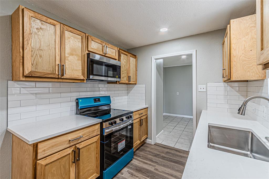 1205 Navaho Street Arlington, TX 76012 - Photo 4 of 18