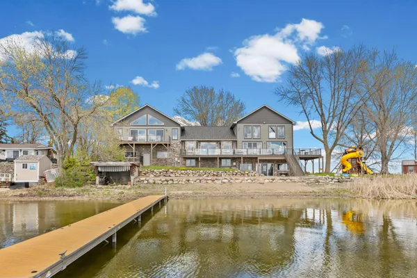 $1,275,000 | 13765 Norelius Lane, Lindstrom, MN 55045
