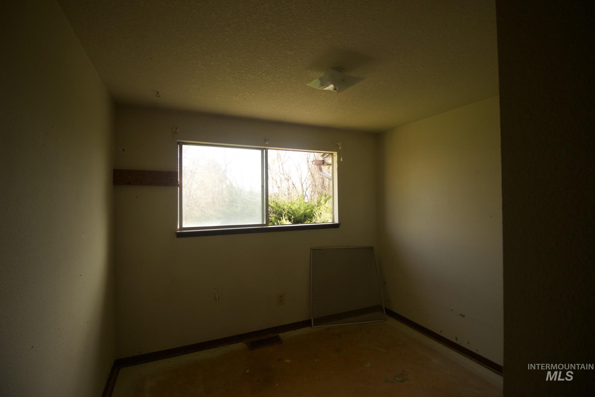 4913 West South Slope Road Emmett, ID 83617 - Photo 12 of 47