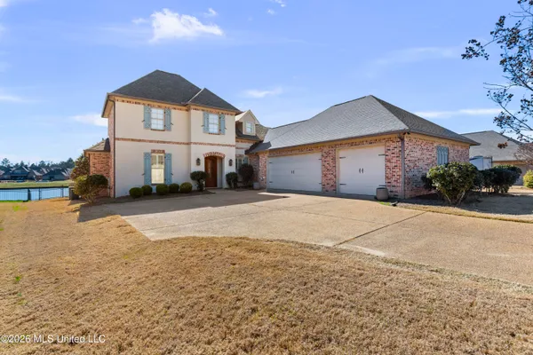 $699,900 | 121 Harbor View Drive, Madison, MS 39110