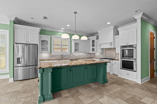 $699,900 | 121 Harbor View Drive, Madison, MS 39110