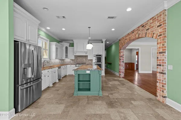 $699,900 | 121 Harbor View Drive, Madison, MS 39110