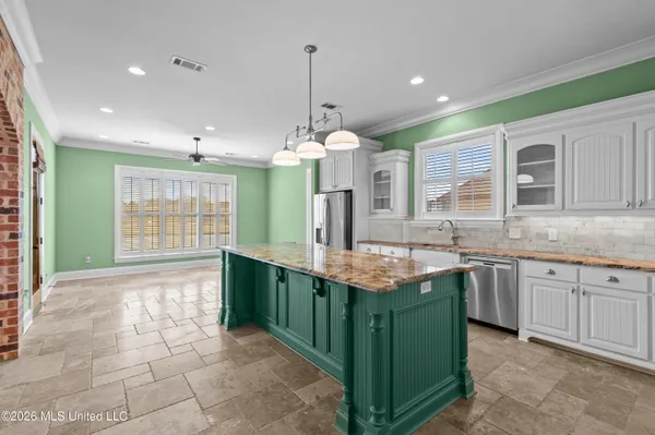 $699,900 | 121 Harbor View Drive, Madison, MS 39110