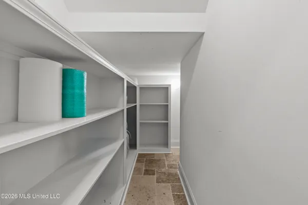 $699,900 | 121 Harbor View Drive, Madison, MS 39110