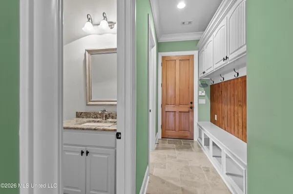 $699,900 | 121 Harbor View Drive, Madison, MS 39110