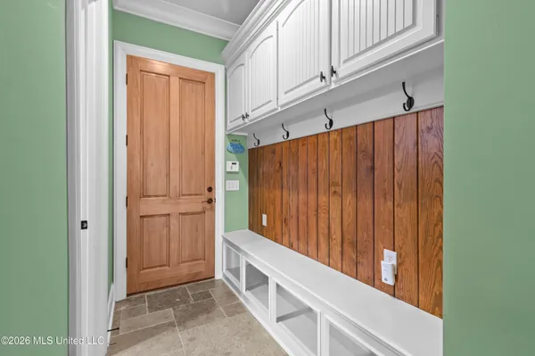 $699,900 | 121 Harbor View Drive, Madison, MS 39110