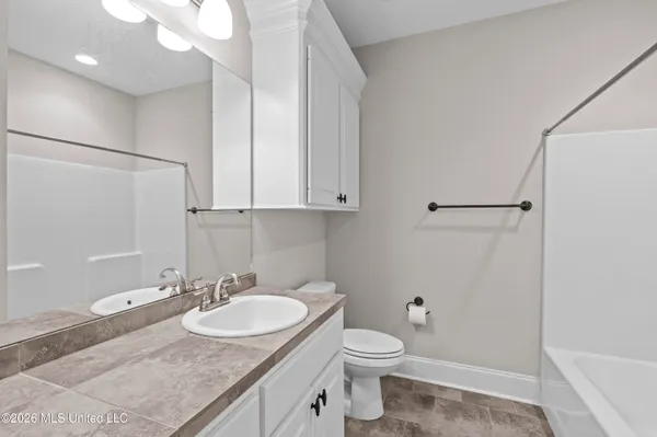 $699,900 | 121 Harbor View Drive, Madison, MS 39110