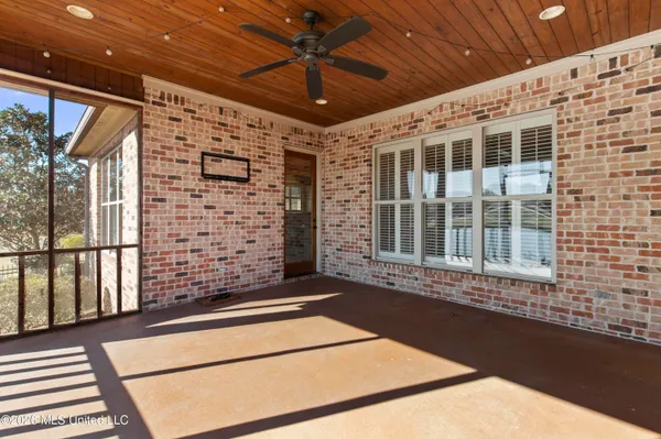 $685,000 | 121 Harbor View Drive, Madison, MS 39110