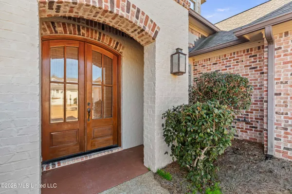 $699,900 | 121 Harbor View Drive, Madison, MS 39110