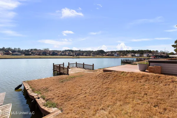 $699,900 | 121 Harbor View Drive, Madison, MS 39110