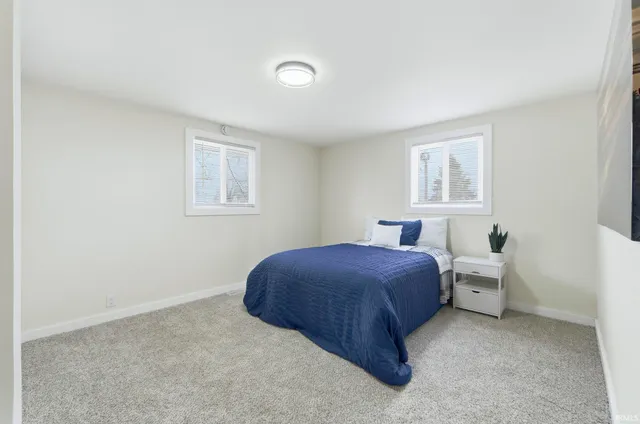 $459,900 | 4299 East 1000 North, Roanoke, IN 46783