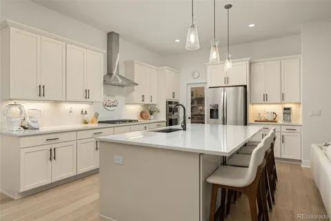 $975,000 | 433 Scrubjay Circle, Castle Rock, CO 80104