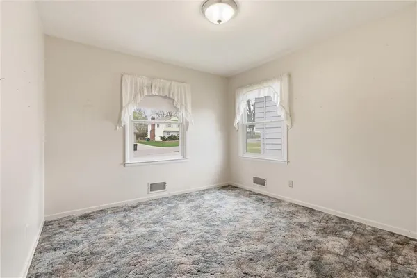 $340,000 | 8717 West 73rd Street, Overland Park, KS 66204