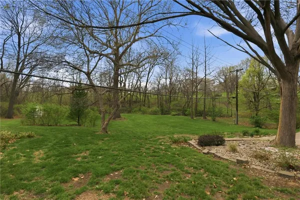 $340,000 | 8717 West 73rd Street, Overland Park, KS 66204