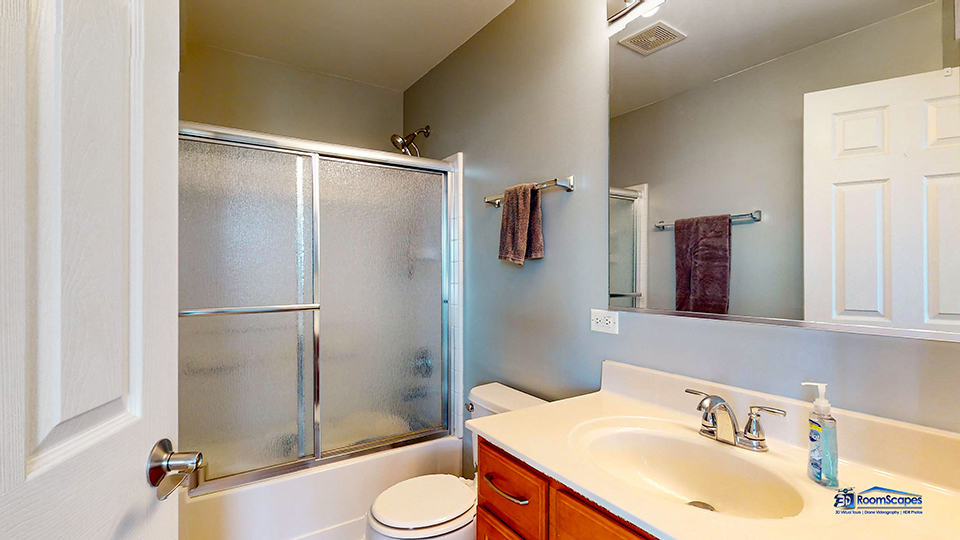 746 Legend Lane McHenry, IL 60050 - Photo 33 of 51 a bathroom with a sink toilet and shower