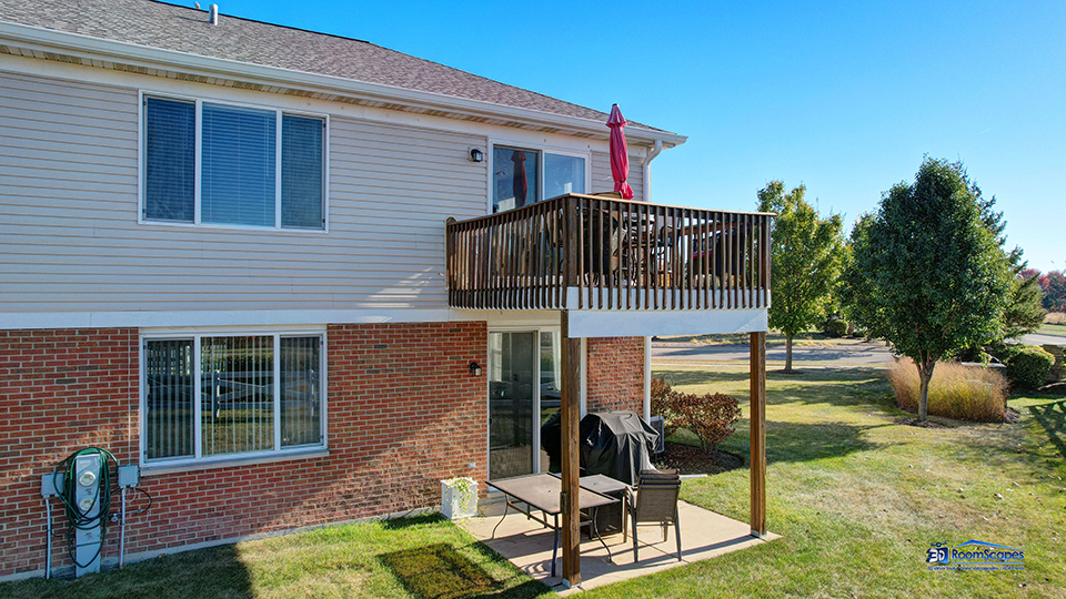 746 Legend Lane McHenry, IL 60050 - Photo 40 of 51 a front view of a house with garden