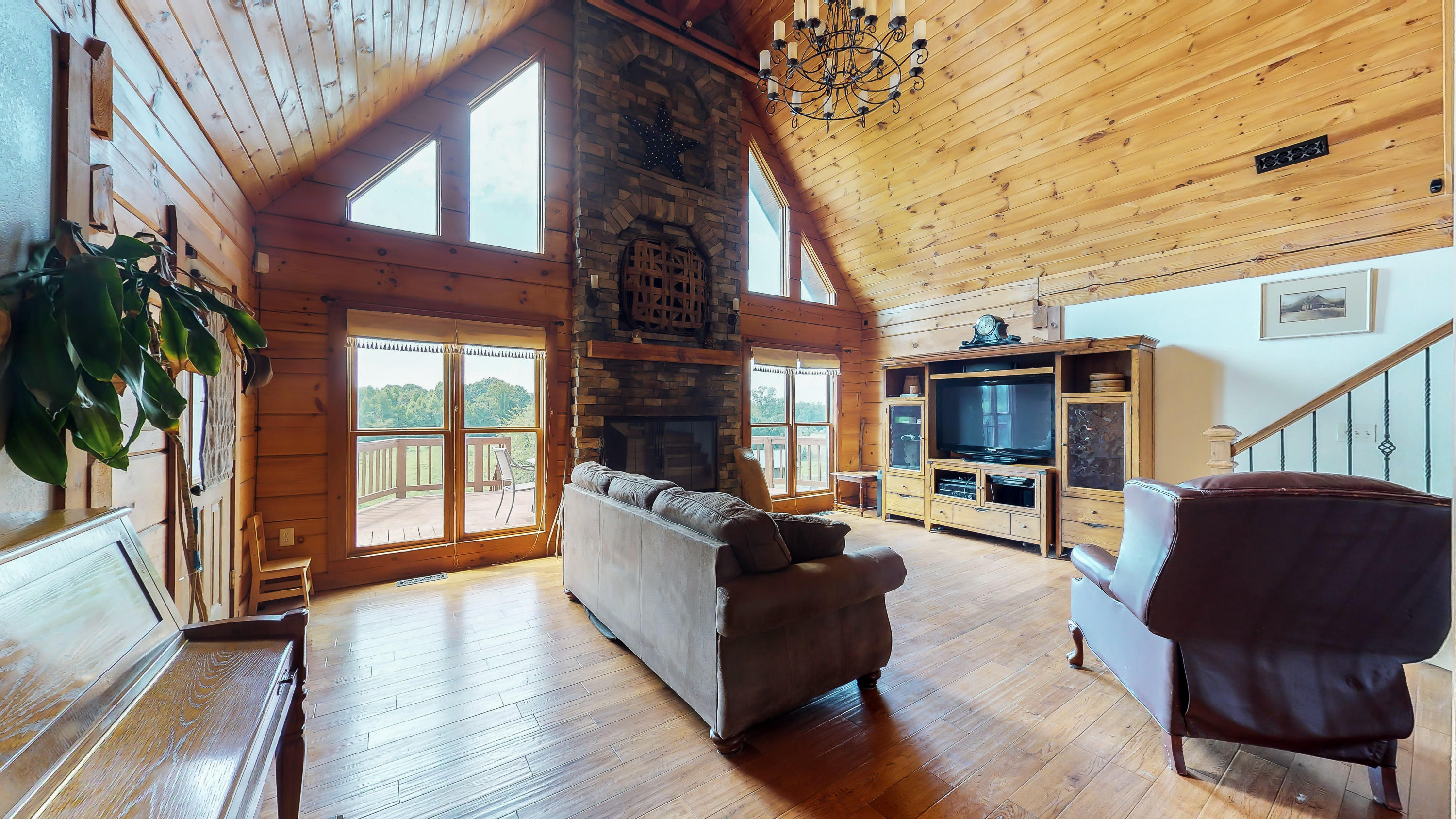 4240 Ritchey Road Loudon, TN 37774 - Photo 13 of 40 lIVING ROOM
