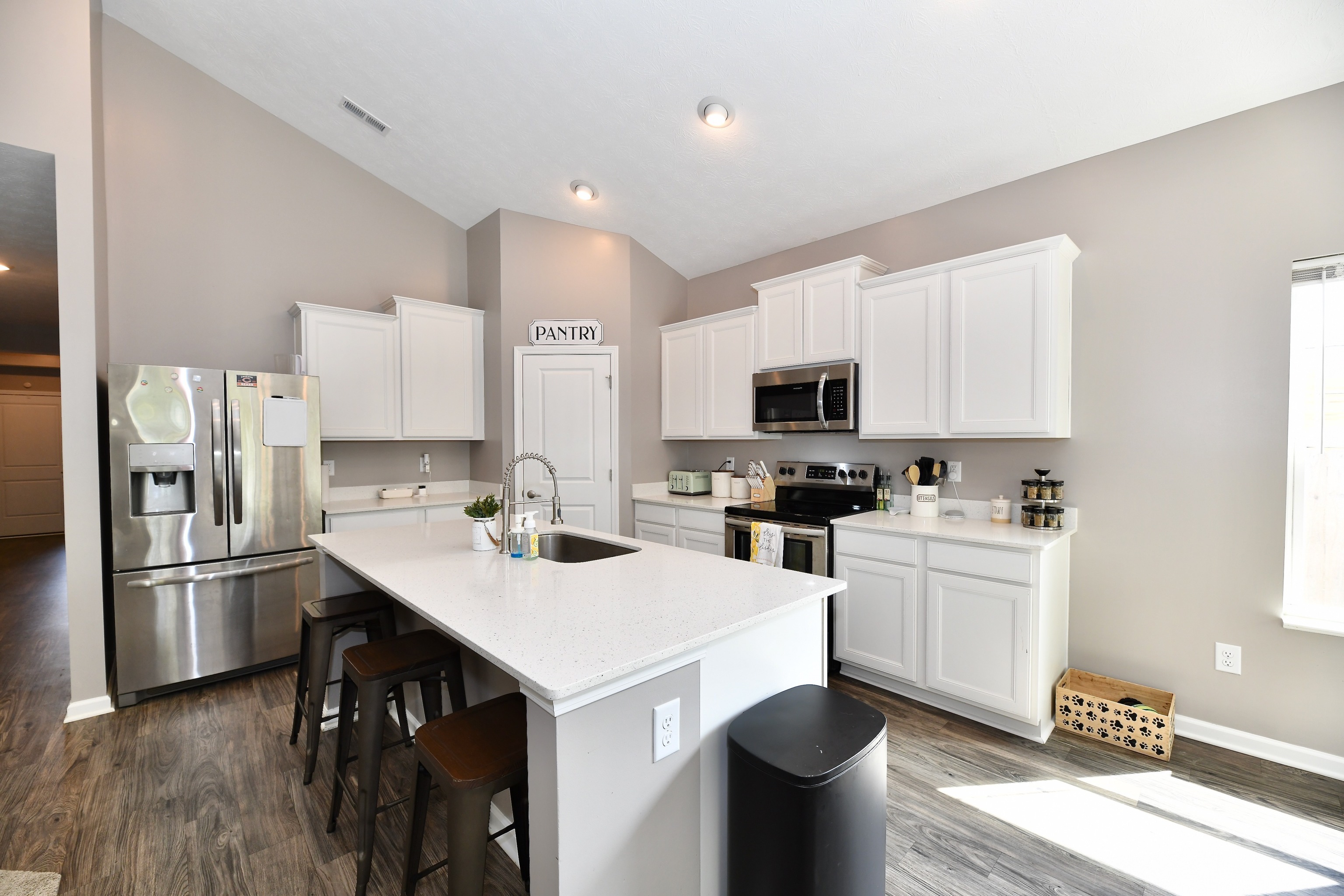 8329 Bearberry Lane Pendleton, IN 46064 - Photo 11 of 29