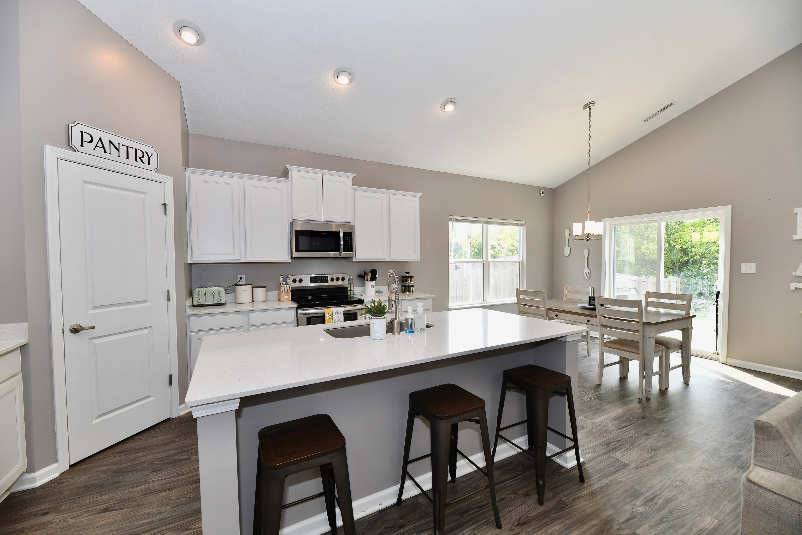 8329 Bearberry Lane Pendleton, IN 46064 - Photo 5 of 29