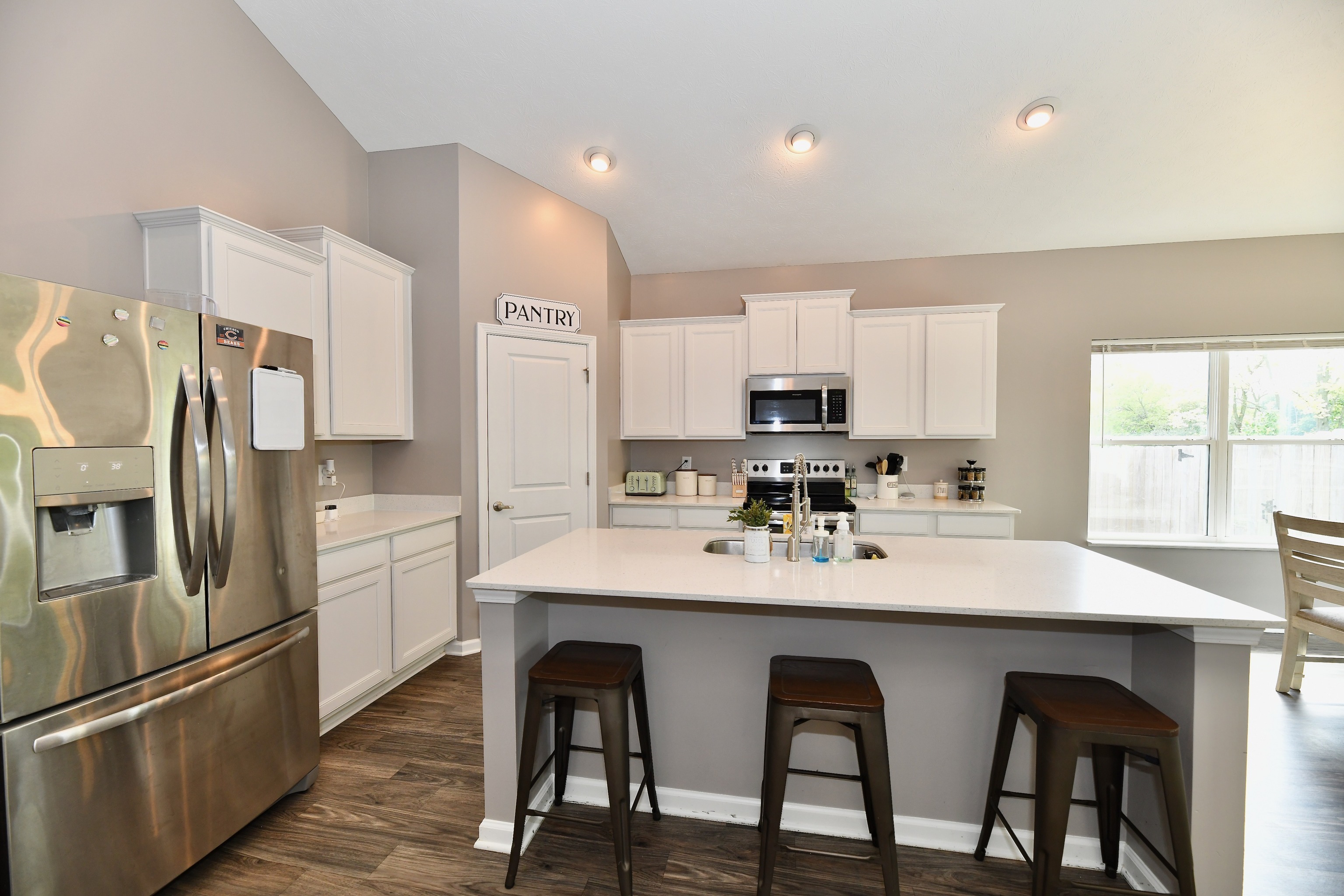 8329 Bearberry Lane Pendleton, IN 46064 - Photo 7 of 29