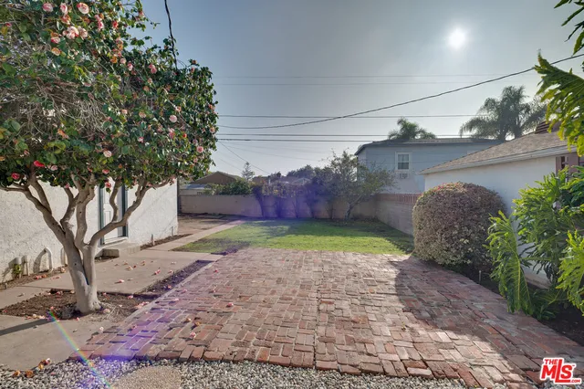 $4,950 | 6408 West 82nd Street, Los Angeles, CA 90045