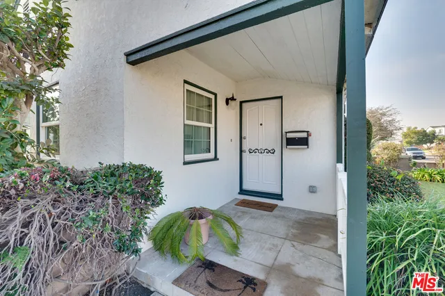 $4,950 | 6408 West 82nd Street, Los Angeles, CA 90045