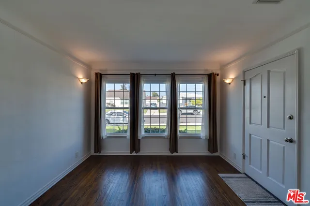 $4,950 | 6408 West 82nd Street, Los Angeles, CA 90045