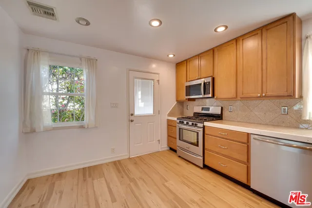 $4,950 | 6408 West 82nd Street, Los Angeles, CA 90045