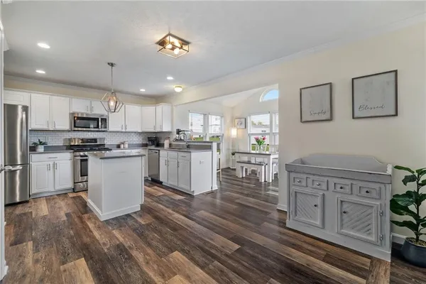 $459,900 | 218 Horse Shoe Drive, Clinton, PA 15026