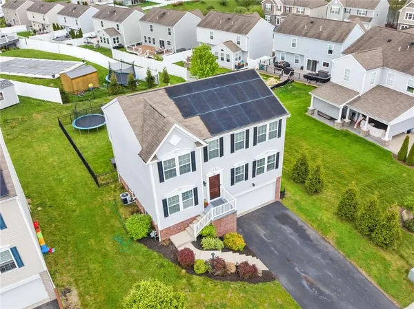 $459,900 | 218 Horse Shoe Drive, Clinton, PA 15026