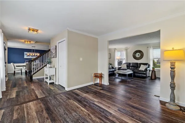 $459,900 | 218 Horse Shoe Drive, Clinton, PA 15026