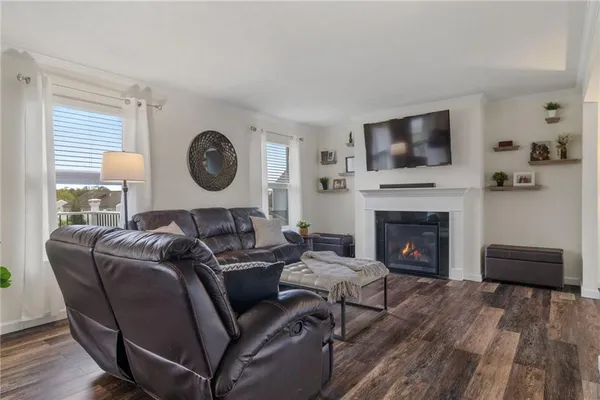 $459,900 | 218 Horse Shoe Drive, Clinton, PA 15026