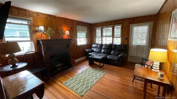 $2,400 | 68 Kelsey Place, Madison, CT 06443