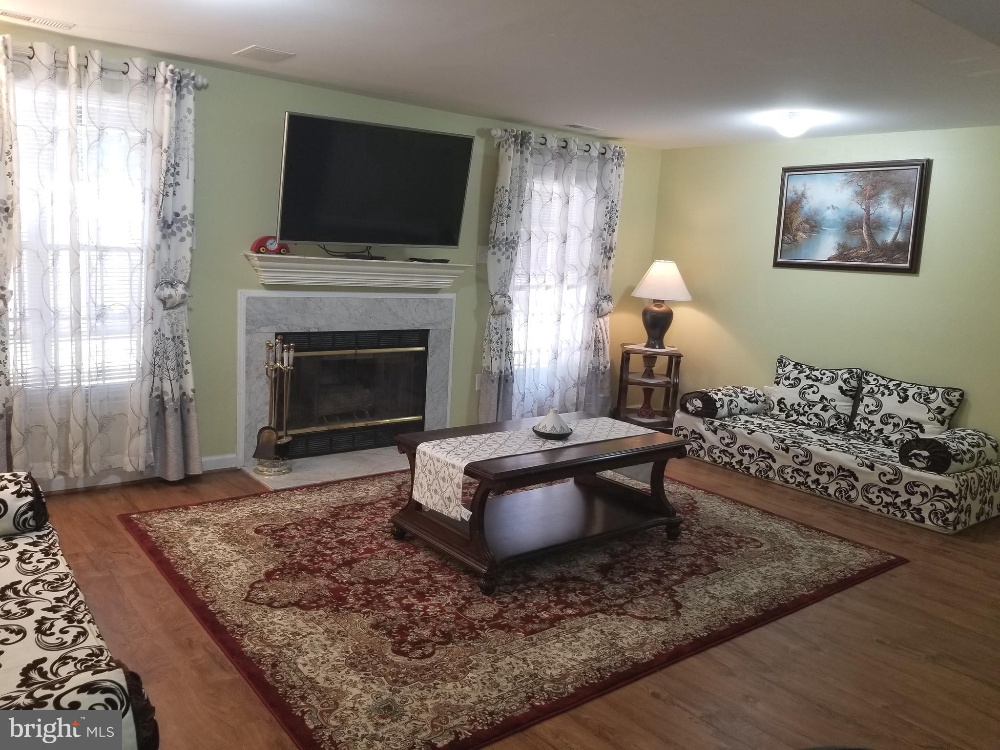 1929 Cross Trails Road Baltimore, MD 21244 - Photo 22 of 29 Lots of light