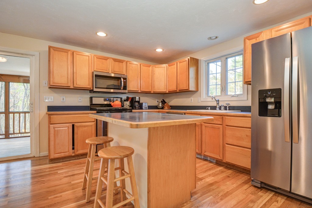 40 Birch Road Littleton, MA 01460 - Photo 12 of 30 Gallery Image 12