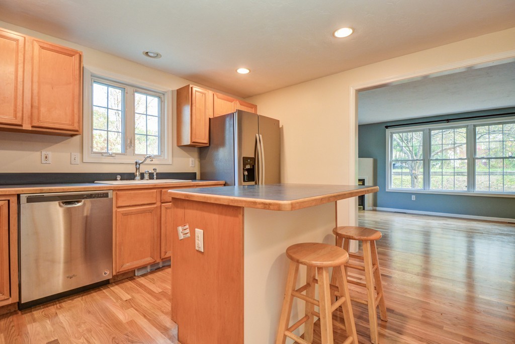 40 Birch Road Littleton, MA 01460 - Photo 13 of 30 Gallery Image 13