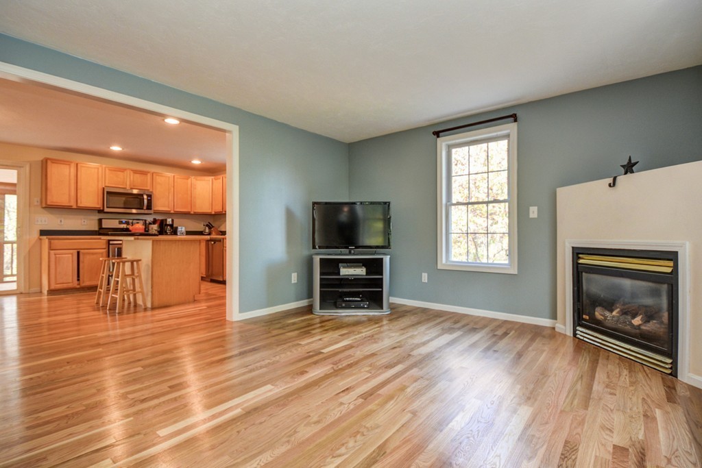 40 Birch Road Littleton, MA 01460 - Photo 5 of 30 Gallery Image 5