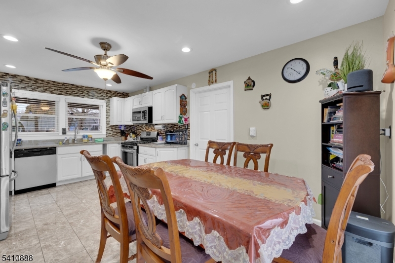 30 General Lane Willingboro, NJ 08046 - Photo 14 of 22 a dining room with furniture and window
