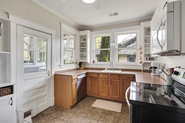 $295,000 | 1920 Felix Avenue, Memphis, TN 38104