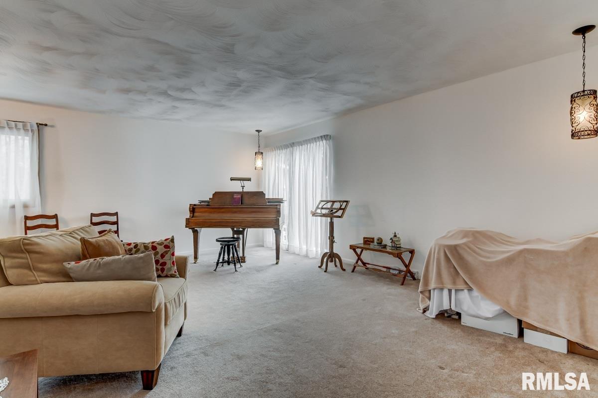 69 Columbine Lane Springfield, IL 62712 - Photo 24 of 46 Gallery Image 24