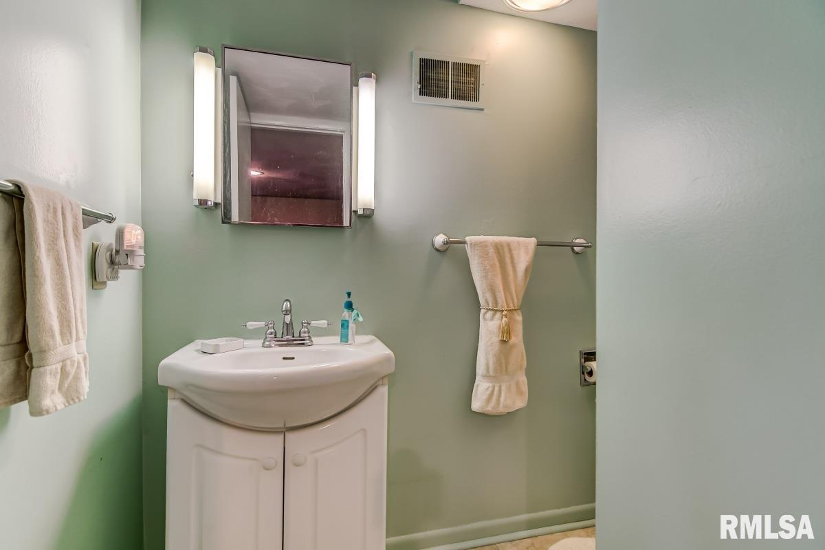 69 Columbine Lane Springfield, IL 62712 - Photo 27 of 46 Gallery Image 27