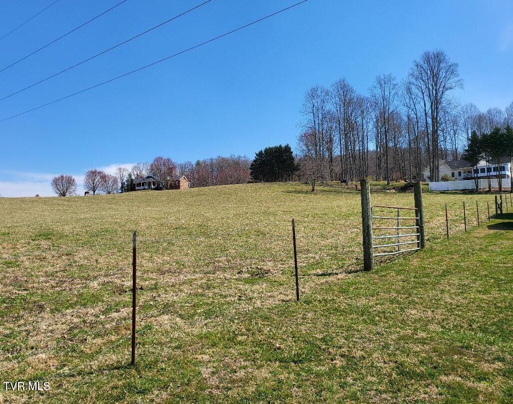 Tbd Oak Drive Unicoi, TN 37692 - Photo 2 of 3 3 acres 1