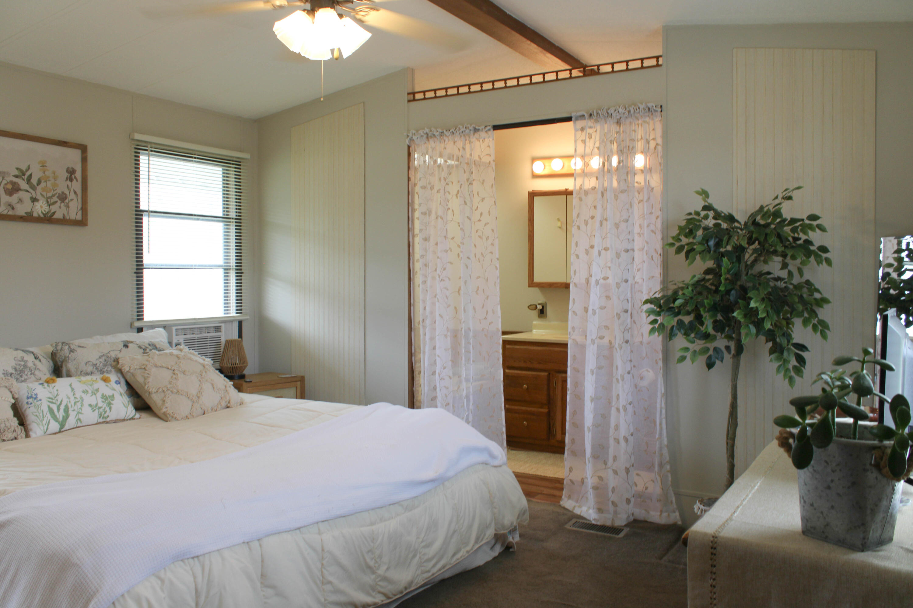 1466 North Marble Road Trufant, MI 49347 - Photo 17 of 38 Primary bedroom