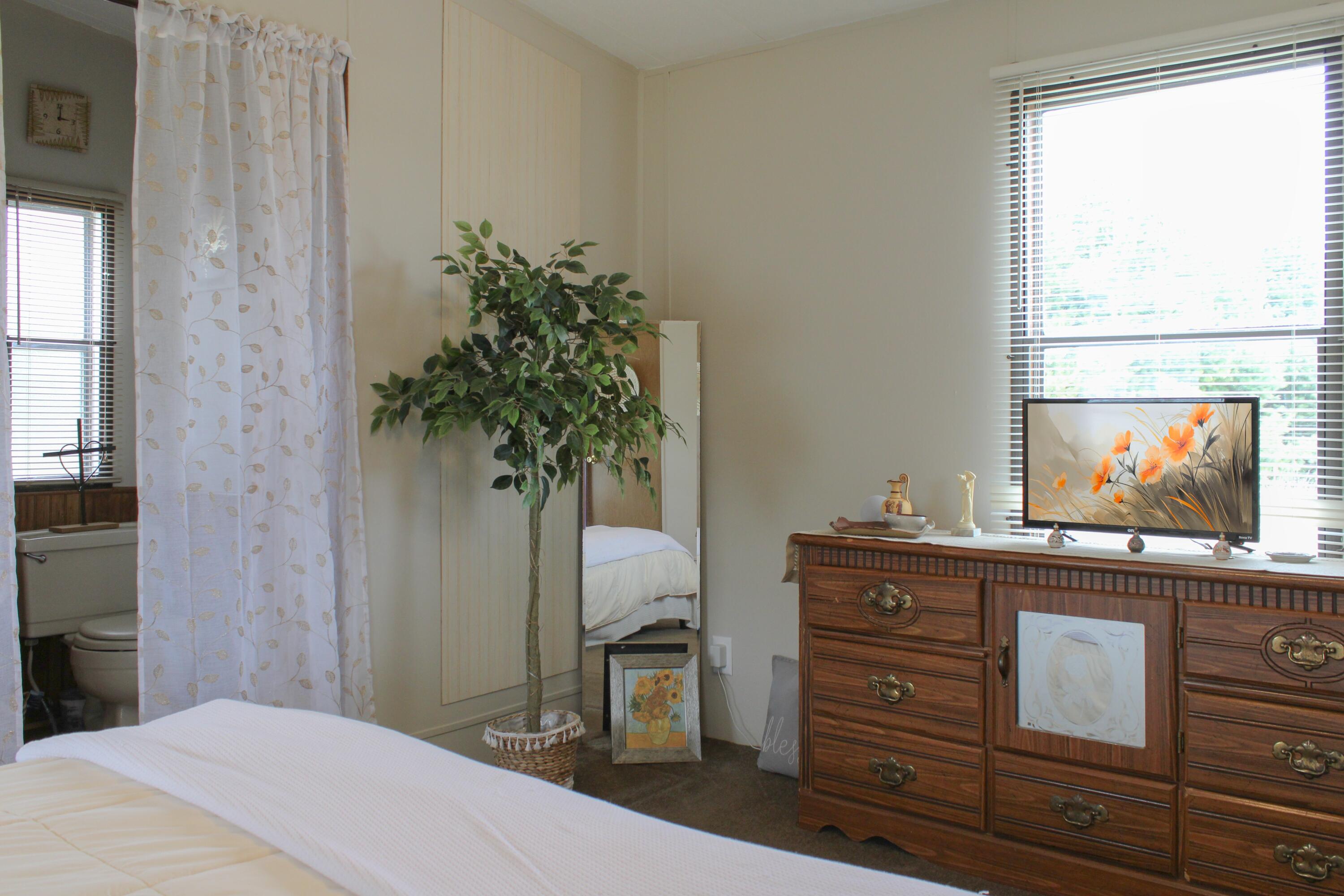 1466 North Marble Road Trufant, MI 49347 - Photo 19 of 38 Primary bedroom