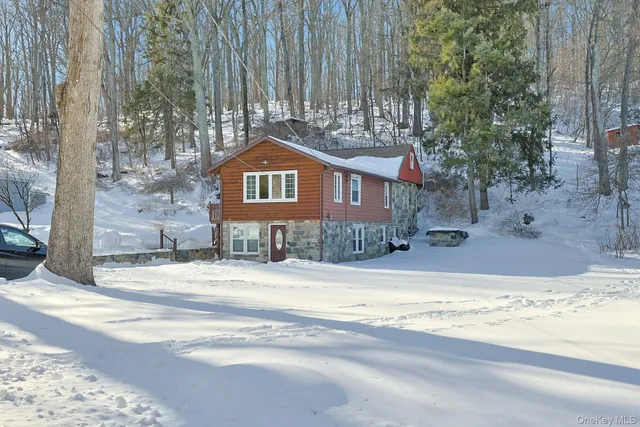 $579,900 | 35 Barger Street, Putnam Valley, NY 10579