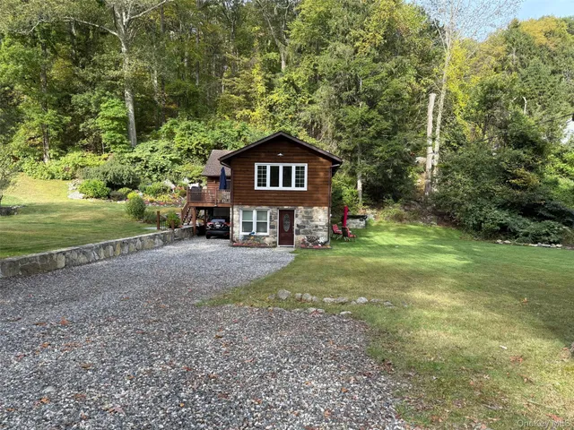 $579,900 | 35 Barger Street, Putnam Valley, NY 10579