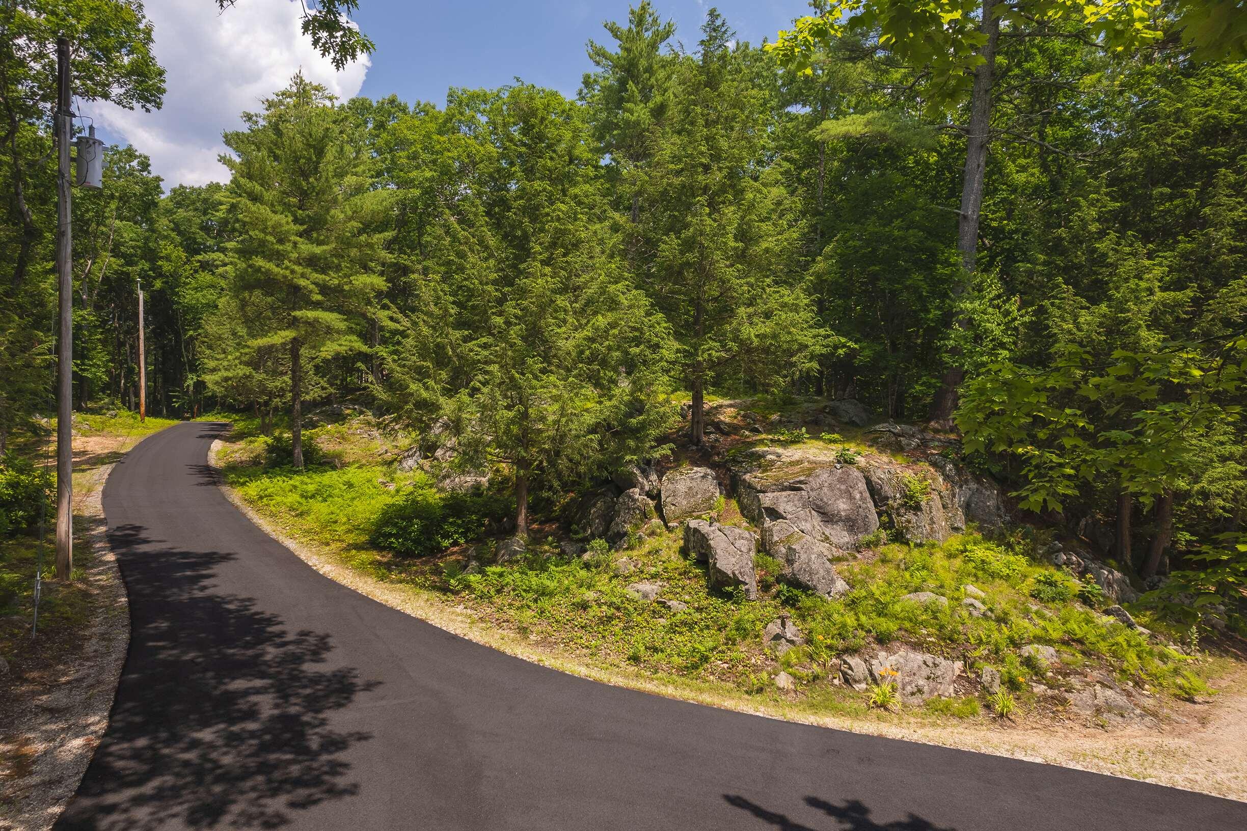 27 Beech Hill Road Exeter, NH 03833 - Photo 26 of 29 Driveway