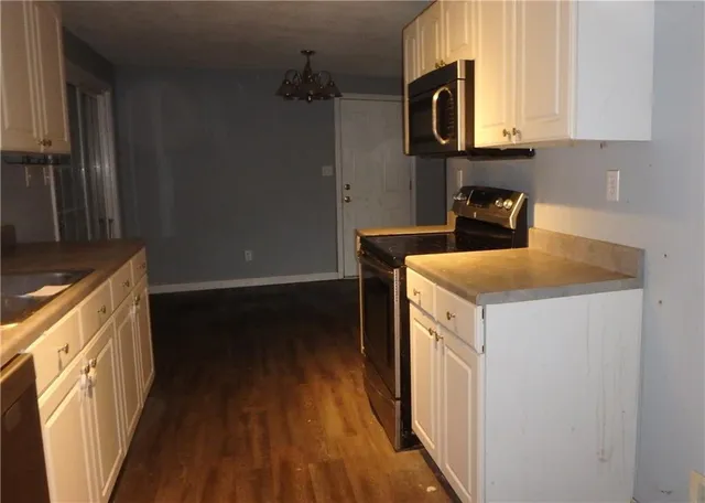 $200,000 | 2625 Northeast 37th Street, Topeka, KS 66617