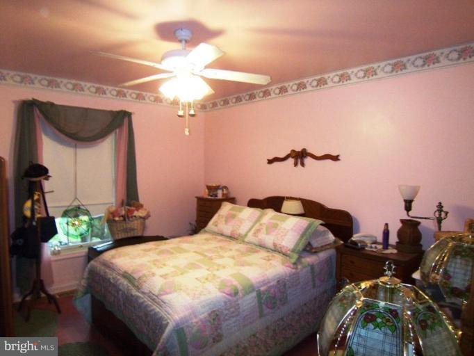 1352 Pine Road Carlisle, PA 17015 - Photo 16 of 27 Bedroom #2